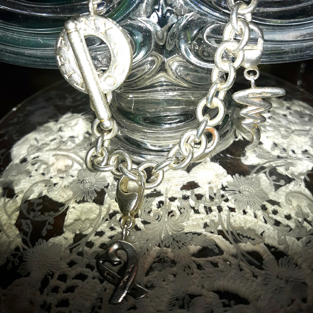Vintage Tiffany & Co. STERLING Bracelet w 2 Charms - Picture 8 of 15